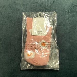 2/$13 LA Hearts Daisy Flower Pink Socks